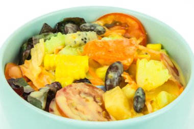 Soluk içinde meyve salatası