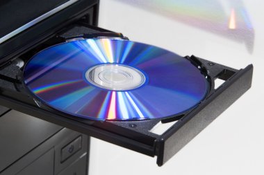 Bir masaüstü bilgisayar Player'da disk