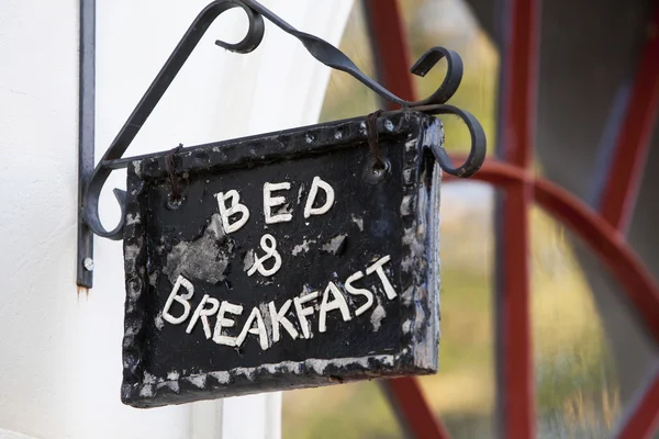 Bed and Breakfast — Stock Photo, Image