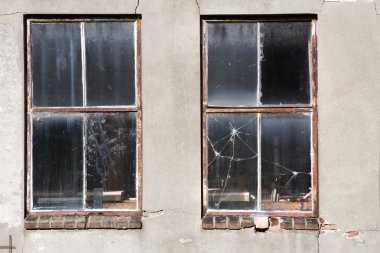 Kirli eski Windows kırık