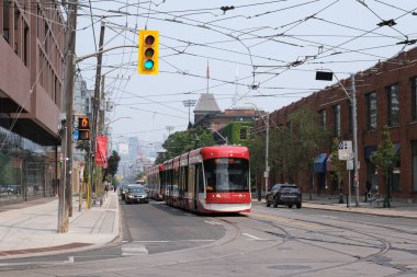 Tramvay Toronto sokaklarında durdu