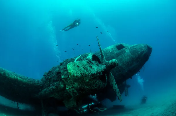 Épave d'avion plongée — Photo