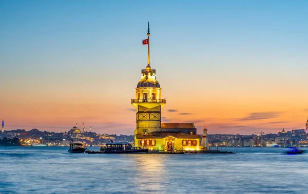 İstanbul, Türkiye 'deki Bakire Kulesi (KIZ KULESI - USKUDAR)