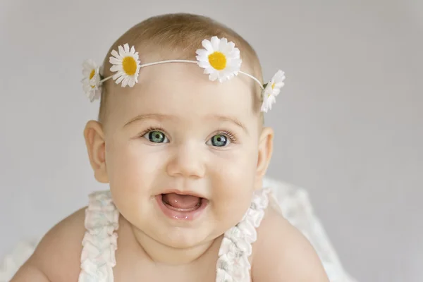 Bonito bebê feliz — Fotografia de Stock