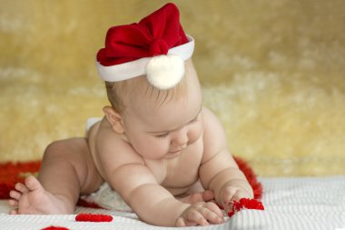 Kırmızı başlık mutlu bebek