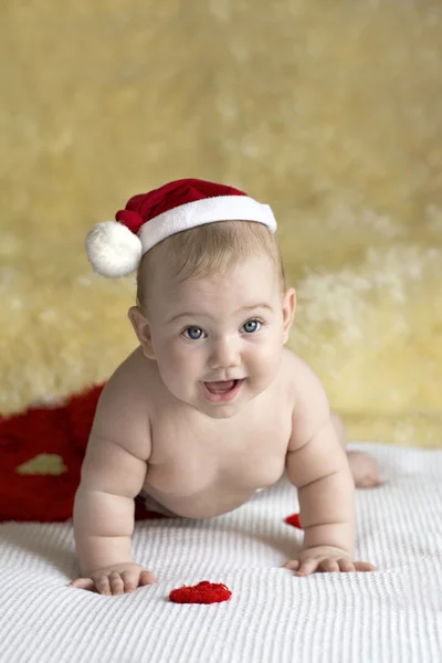 Capuz vermelho bebê feliz — Fotografia de Stock