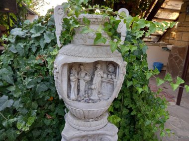 Yunan tarzında kil vazo 