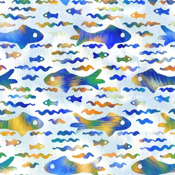 Батик рыба галстук краски на заднем плане. Пятнистые подводные рыбы для купания на пляже. Веселая летняя мода на пляжный принт. Эффект цифровой жидкости акварелью. Бесшовный рисунок высокого разрешения. — стоковое фото