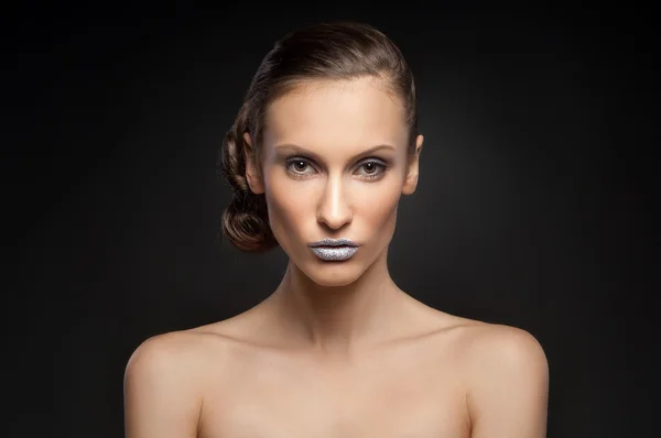 Aspecto de alta moda, primer plano retrato de belleza maquillaje brillante, colorf — Foto de Stock