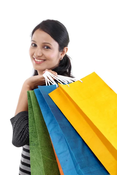 Mladý šťastný úsměv žena s nákupními taškami — Stock fotografie