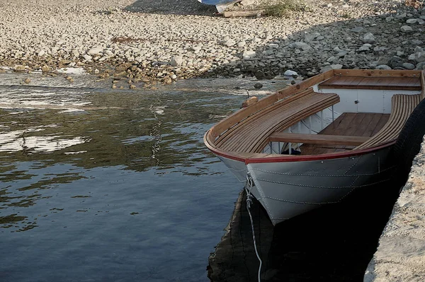 Bateau Rames Bois Amarré Lac Ohrid Macédoine — Photo