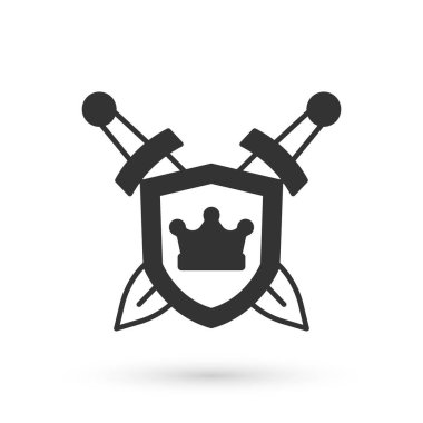 Beyaz zemin üzerinde çapraz kılıç simgesi olan gri Ortaçağ kalkanı. Vektör