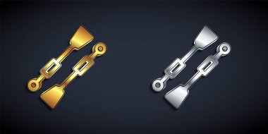 Altın ve gümüş kürekler veya kürekler siyah arkaplanda izole edilmiş tekne simgesi. Uzun gölge tarzı. Vektör