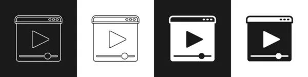 Définir en ligne jouer icône vidéo isolé sur fond noir et blanc. Bande de film avec panneau de jeu. Vecteur — Image vectorielle