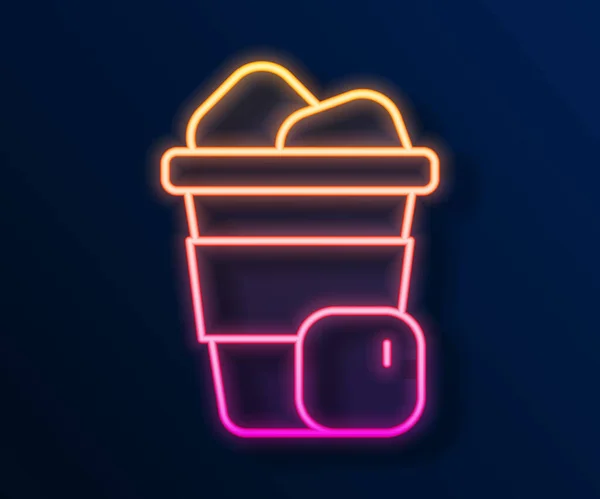 Línea de neón brillante Icono de café helado aislado sobre fondo negro. Vector — Vector de stock
