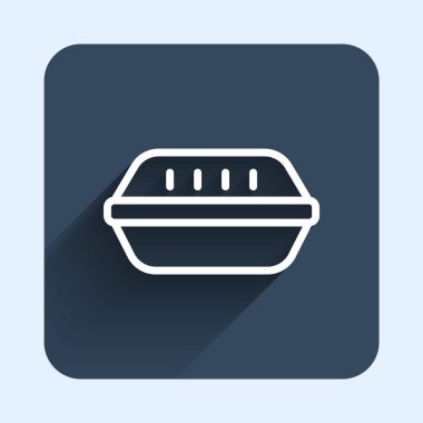 Beyaz çizgi beslenme çantası simgesi uzun gölge arkaplanı ile izole edildi. Mavi kare düğme. Vektör