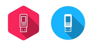 Doldurulmuş ve ana hatlı USB flash disk simgesi uzun gölge arkaplanı ile izole edilmiş. Vektör.