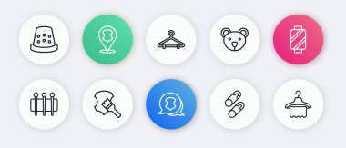 Sıralı deri dikiş ipliğini, oyuncak ayı peluş elbise askısı ve ikonu dikmek için makara iğnesine yerleştir. Vektör.