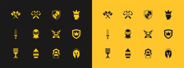 Kral Taçlı Kale Kafatası 'nı kılıçlı Ortaçağ taht miğferiyle Orta Çağ kalkanı çapraz baltaları ve savaş çekiçleri ikonuyla kurun. Vektör.