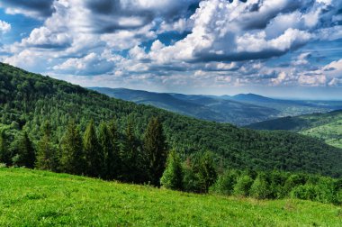HDR Gösterim sırasında yokuş yukarı Makovytsya Ukrayna