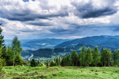 HDR Gösterim sırasında yokuş yukarı Makovytsya Ukrayna