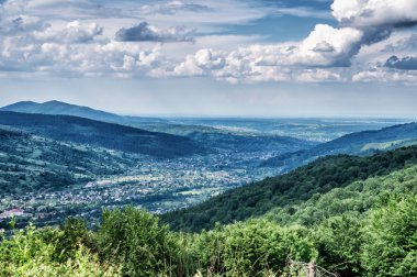 HDR Gösterim sırasında yokuş yukarı Makovytsya Ukrayna