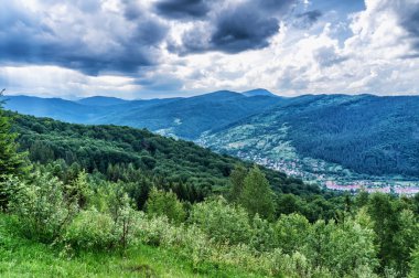 HDR Gösterim sırasında yokuş yukarı Makovytsya Ukrayna