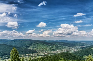 HDR Gösterim sırasında yokuş yukarı Makovytsya Ukrayna