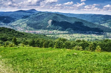 HDR Gösterim sırasında yokuş yukarı Makovytsya Ukrayna