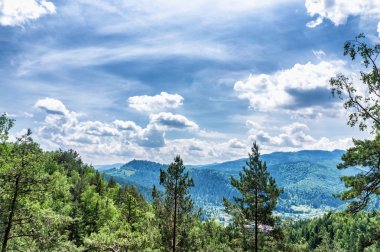 HDR Gösterim sırasında yokuş yukarı Makovytsya Ukrayna