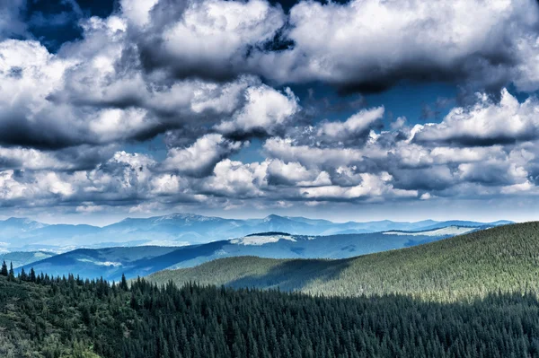 Vacker bergsutsikt — Stockfoto