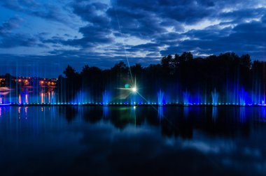 Gece sihir gösterisi çeşmeler merkezi Waterfront RoHS