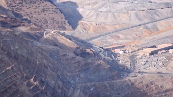 Panning Sobre Mina Cobre Bingham Vendo Edifícios Fosso Gigante Utah — Vídeo de Stock