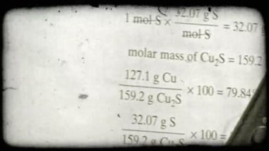 Aşırı yakın pan matematik ders kitabı ve grafik hesap makinesi.