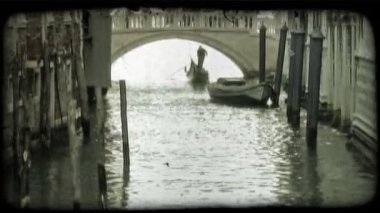 Gondol. Vintage stilize video klip.