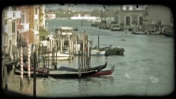 Canal de Veneza. Vintage clipe de vídeo estilizado . — Vídeo de Stock