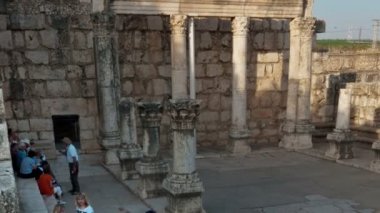 sinagog Harabeleri, Tur grupları