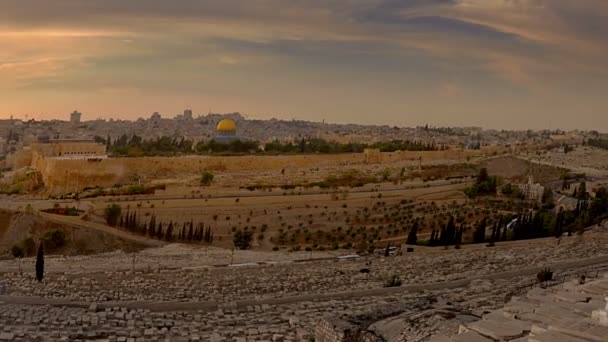 Mount of Olives overlooking the cemetery — Stock Video