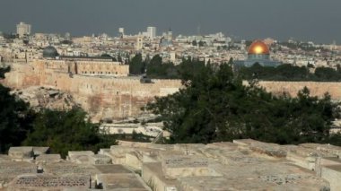 Temple Mount Kudüs İsrail'in Yahudi mezarlıktan.