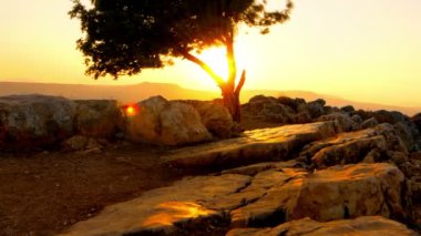 Mount Arbel Celile Denizi yakınlarında