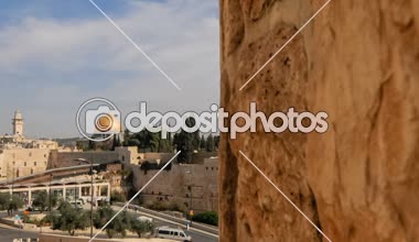 Bir duvar kaya kubbe