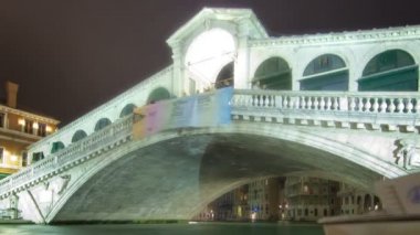 Venedik 'teki Rialto Köprüsü