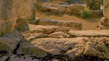 Eski kalıntıları üzerinde Mount Arbel, İsrail.