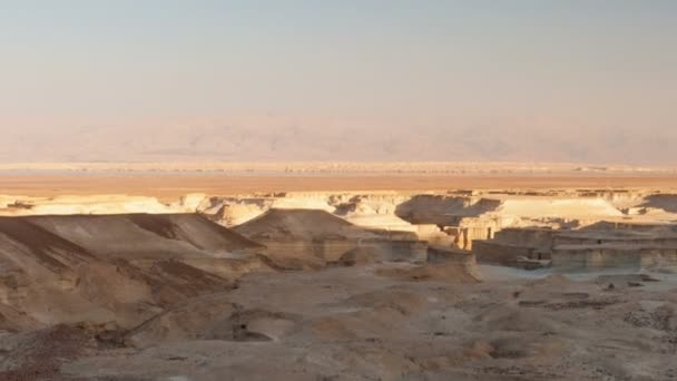 Ombre che attraversano il deserto — Video Stock