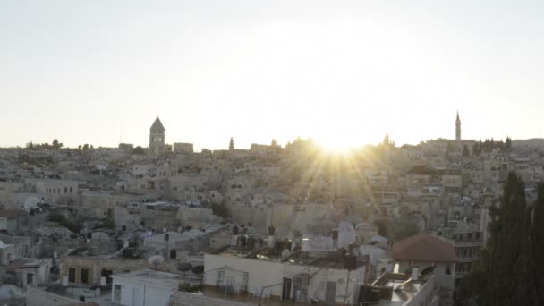 Jerusalem rooftops üzerinde düşen gece — Stok video