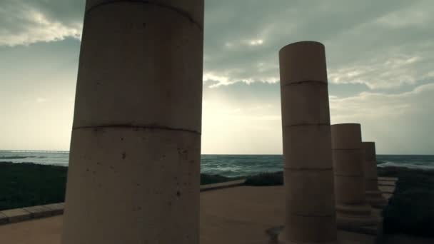 Colonnes des ruines du palais à Césarée Maritima — Video