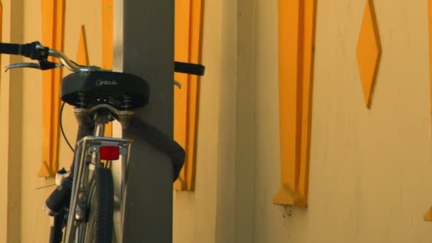 Rantai sepeda di Tel Aviv — Stok Video