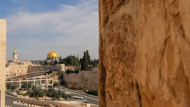 Cúpula de la Roca desde una pared — Vídeo de stock