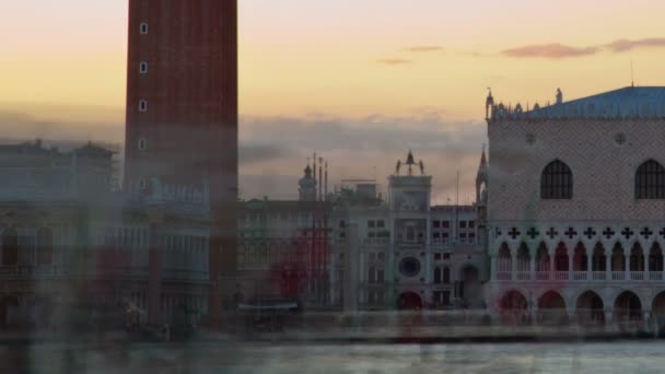 Boats on the canal in front of Saint Marks Square. — Stock Video