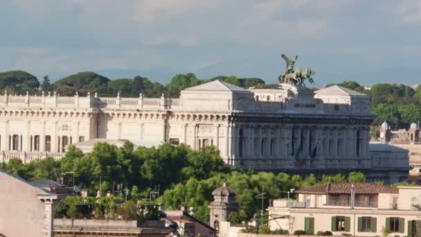 Palace of Justice and San Giovanni dei Fiorentini. — Stock Video